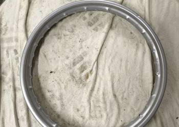 Odnowioną obręcz 18 cali do WSK SHL