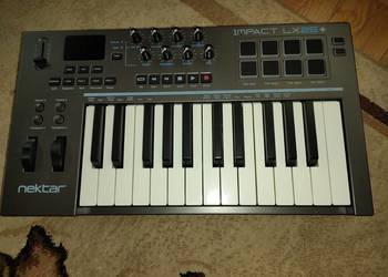 Sprzedam Midi Klawiaturę Nektar Impact Lx25 z futerałem