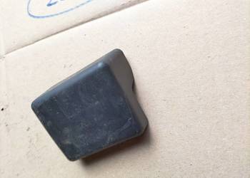 AUDI A38L A3 8L LIFT  8L0881349C OSŁONA ŚRUB MOCUJĄCYCH FOTEL SIEDZENIE