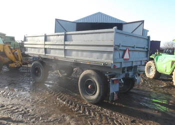 Przyczepa wywrotka IFA HL 8011 .