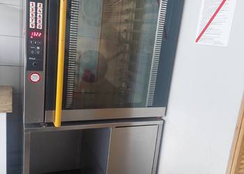 Sprzedam piec konwekcyjny DEBUG Z PODSTAWĄ I Blachami