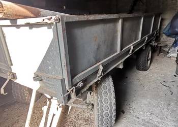 Rozrzutnik obornika przerobiony na przyczepkę