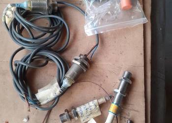 Czujnik indukcyjny zasilanie 10-30V DC