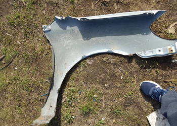 Błotnik lewy toyota e12 kombi sedan Błotnik lewy toyota e12 kombi sedan