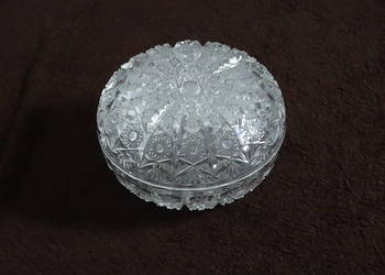 Piękna Kryształowa Bomboniera / Puzdro – Masywny Kryształ PRL – 1,4 kg