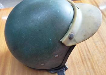 Kask orzeszek z daszkiem