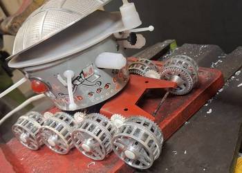 Zabawka Łunochod PRL łazik kosmiczny sprawny