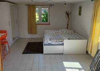 Dom z dużą działką blisko morza