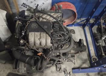 Silnik skrzynia komplet 1.6 AKS golf, passat