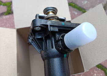 Sprzedam termostat chevrolet Orlando benzyna nowy