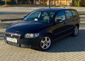 Volvo V50 1.6D, 2006r, Dwustrefowa Klima, Grzane fotele, 233 000km Volvo V50 1.6D, 2006r, Dwustrefowa Klima, Grzane fotele, 233 000km