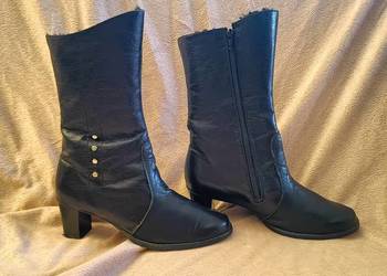 Buty zimowe damskie z cholewką na suwak. Rozmiar 38.