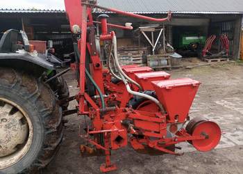 Sprzedam sieczkarnia, siewnik i rozsiewacz Sprzedam sieczkarnia, siewnik i rozsiewacz