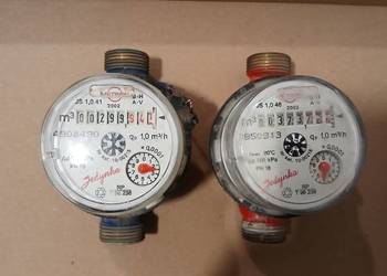 Wodomierze używane. Przepustowość 1m3/h. Do wody ciepłej i zimnej.