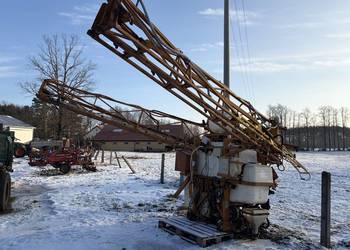 Opryskiwacz zawieszany