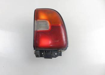 LAMPA PRAWA TYLNA TOYOTA RAV 4 I 