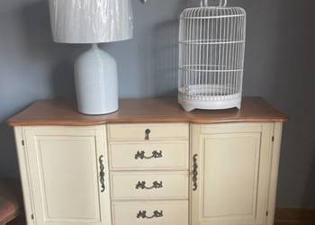 Stylowa komoda w klimacie prowansalskim / shabby chic – piękna, solidna