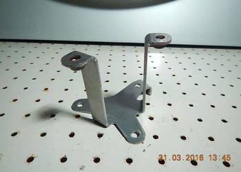 UCHWYT CZUJNIKA OLEJU MERCEDES 822 820 940 A642