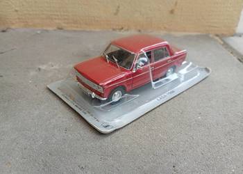 ŁADA 1500 model kolekcja 1:43 kultowe auta PRL deagostini nowy złota sedan