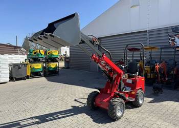 Ładowarka teleskopowa silnik KUBOTA udźwig max 700 kg zasięg 3,5 m