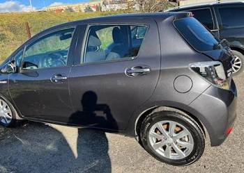 Drzwi  prawe  tył 1g3 toyota yaris III 14r