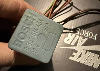 Oryginalny przekaźnik BMW E12 E28 E30 30 amp Bosch 0332014454
