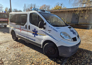 RENAULT Trafic 2.0 dCi 115 KM (2011 r.) Ambulans karetka
