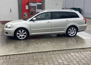 Toyota Avensis Kombi 2.0 VVT-i 147 KM LIFT manual full opcja: xenon, skóra