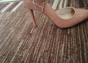 Szpilki pudrowy róż