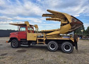 Przesadzarka dużych drzew Ford F8000
