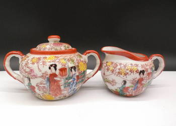 Stary Japoński Komplet Porcelanowy: Cukiernica i Mlecznik – Motyw Gejszy