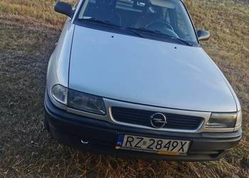 Zadbany opel Astra 2001r1.4 8v gaz