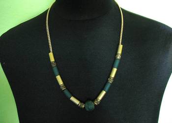 Korale - naszyjnik w kolorach zieleni - długość 59 cm