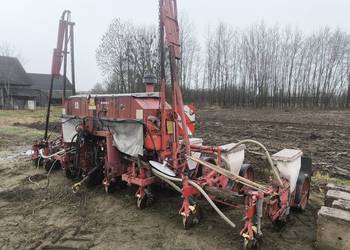 Siewnik punktowy do kukurydzy Becker Aeromat 8 rzędów