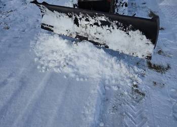 Pług do śniegu ładowarka Avant miniładowarka Bobcat Komatsu