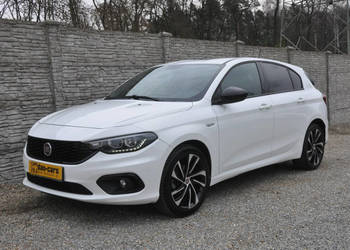 Fiat Tipo 1.4 95KM hatchback Black Edition LED Czarna podsufitka Navi Kame…
