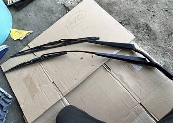 RAMIONA WYCIERACZEK FORD FIESTA MK5