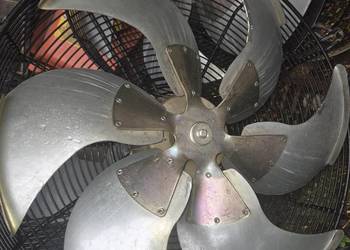 Dwa wentylatory trójfazowe 400v