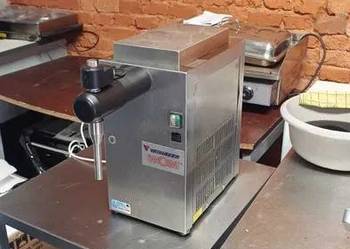 Maszyna do bitej śmietany Sanomat euro piccolo gofry lody desery AUTOMAT