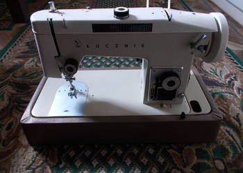 Maszyna do szycia ŁUCZNIK , RADOM