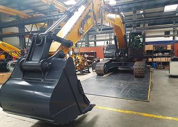 Koparka gąsienicowa XCMG XE260EN 26 ton