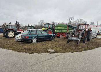 Ciągniki rolnicze, prasa rolująca, samochody osobowe, naczepa