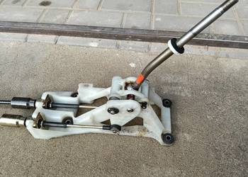 Dźwignia lewarek wybierak linki Toyoty Rav4 D4D
