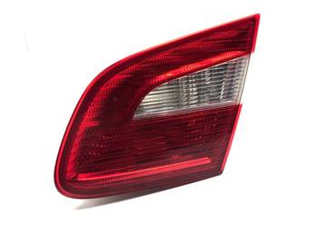 LAMPA TYŁ PRAWA WEWNĘTRZNA SKODA SUPERB II 3T5945094 Sedan/Limuzyna