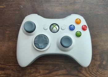Oryginalny bezprzewodowy pad do Xbox 360 biały