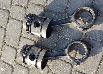 Korbowód z tłokiem Ursus c330