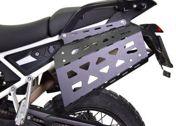 Płyty / bagażniki / stelaże boczne na bagaż Triumph Tiger 900 (2024 - ...)