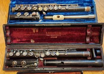 Sprzedam kolekcję fletów starego typu w oryginalnych futerałach