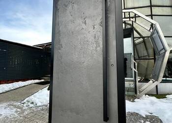 Aluminiowe drzwi wejściowe pokryte metalem