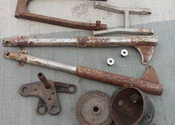 WSK 125 B1 dwuramówka wahacz stopki przód lampa zabierak